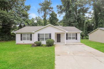 240 Elm Place Monroe, GA 30655